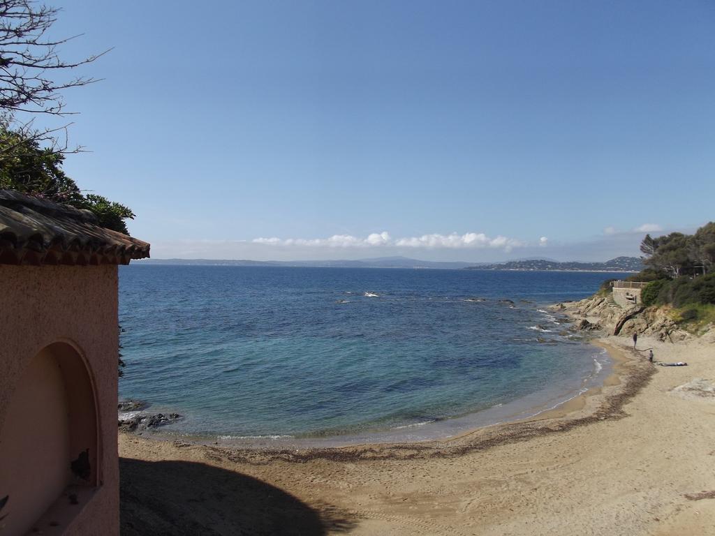 Hotel La Quietude Les Issambres Bagian luar foto