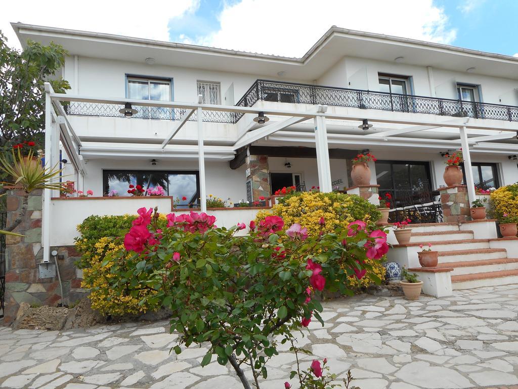 Hotel La Quietude Les Issambres Bagian luar foto